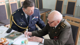 Jan Ihnatík, přímý účastník bojů u Dukly a Jasla, oslavil neuvěřitelných 102 let 