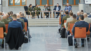 V Praze se diskutovalo na téma dezinformace z pohledu armád V4