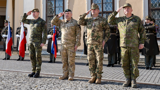 Generál Řehka vedl jednání náčelníků generálních štábů armád V4