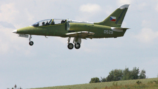 AERO Vodochody předvedlo první letoun L-39NG určený pro výcvikové centrum LOM PRAHA