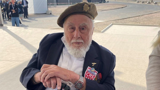 Zemřel válečný veterán Charles Gad Strasser