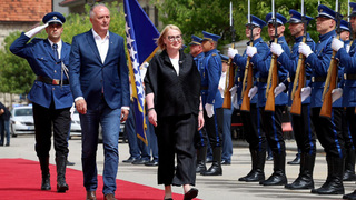 Ministryně obrany Jana Černochová jednala s ministrem obrany Bosny a Hercegoviny Zukanem Helezem 