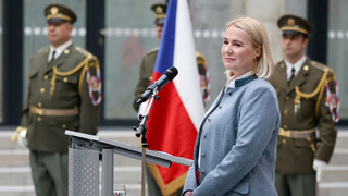 Ministryně obrany udělila resortní vyznamenání 