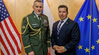 Generál Hlaváč jednal v USA