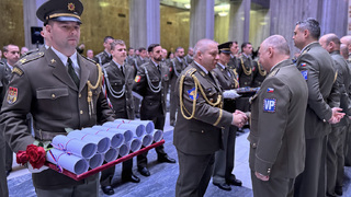 Noví vojenští policisté převzali na Vítkově služební průkazy