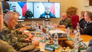 Prezident republiky mluvil s vojáky v zahraničních operacích