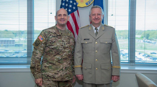 Generál Zůna jednal ve Spojených státech amerických o posílení obranných schopností