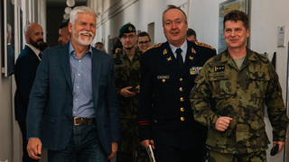 Prezident republiky navštívil vojáky 53. pluku průzkumu a elektronického boje v Opavě