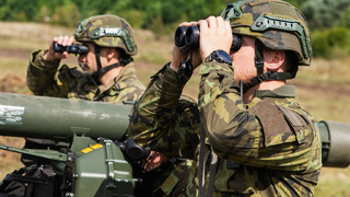 Strakoničtí vojáci trénovali střelbu na nový typ cíle letící vysokou rychlostí