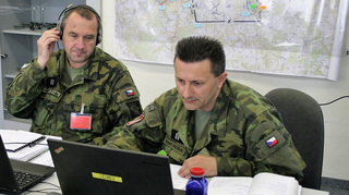 Vojáci vyčlenění do 141. praporu logistiky absolvovali v Brně cvičení Strong Eagle 2019