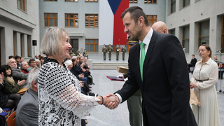 Dekrety a pamětní odznaky za protikomunistický odboj převzaly dvě desítky lidí