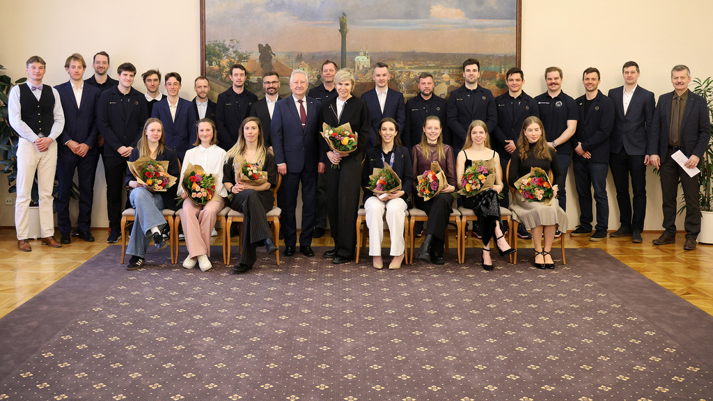 Ministr obrany se setkal se sportovci ASC Dukla po ZOH v Itálii