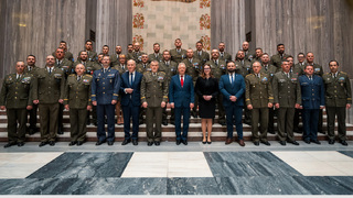 Působili pod hlavičkou NATO, EU i OSN v 11 zemích světa. Dnes bylo na 90 vojáků a vojenských policistů oceněno