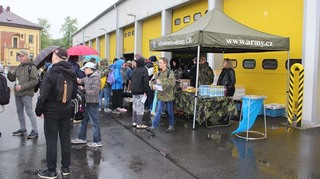 Ani déšť nepřekazil pochod žáků v Opavě