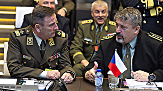 Generál Opata se v Bruselu zúčastnil jednání vojenských výborů EU a NATO