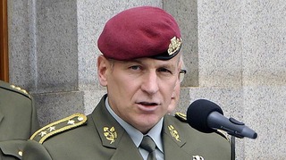 Nové pásové obrněnce musí obstát v první linii, hájí zadání zkušený velitel