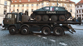 Přijďte se podívat na výstavu a jediný dochovaný stíhač tanků Hetzer, který bojoval v Pražském povstání