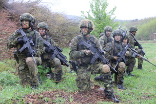 Ministerstvo pořizuje další ruční zbraně