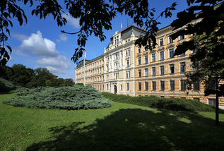 Vláda schválila působení AČR v zahraničních operacích a také výcvik ukrajinských vojáků na území ČR