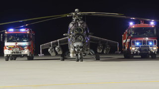 Náměšťští vojenští hasiči zachraňují nejen při leteckých nehodách, umí rozporcovat i auto