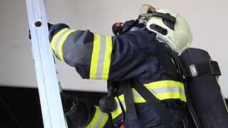 I velitelé vojenských hasičů musí být fyzicky připraveni 