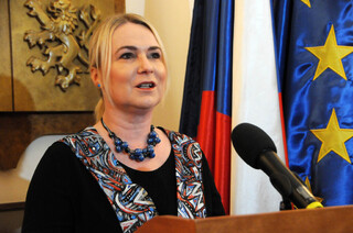 Vláda schválila další dar v podobě vojenského materiálu Ukrajině