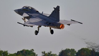 V Čáslavi mají dva nové piloty letounu JAS-39 Gripen