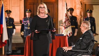 Prezident republiky udělil státní vyznamenání řadě vojáků