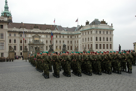 Five hundred new soldiers take oath on the national holiday