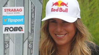 Povedený návrat Ledecké po zranění: V Rogle skončila na snowboardu druhá