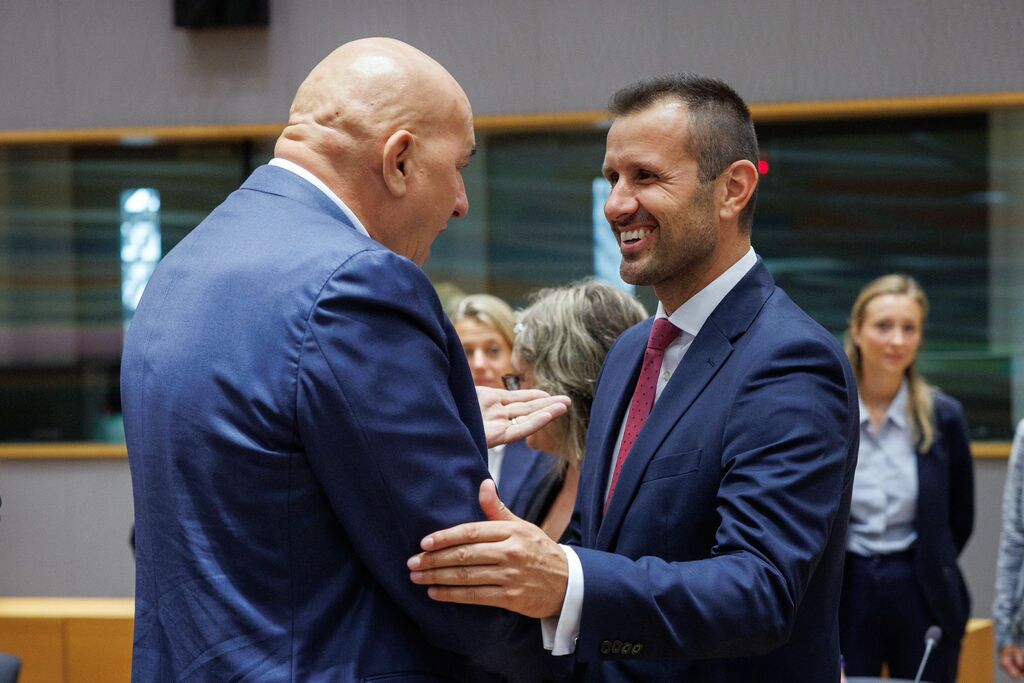 Setkání evropských ministrů obrany v Bruselu: Ukrajina, spolupráce s NATO a evropská obranná připravenost