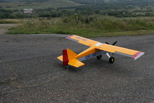 Drone which tows the "target sleeve"