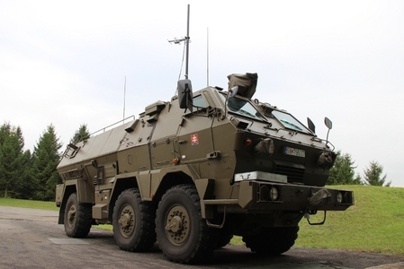 Americans, Czechs and Slovaks capable of sharing vital air space information