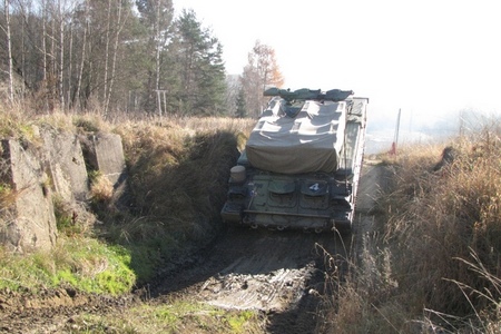 Passing anti-tank trench