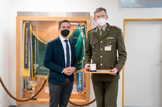 Hejtman Jihomoravského kraje ocenil vojáky za pomoc po tornádu