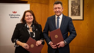 Ministerstvo obrany a Univerzita Karlova podepsaly memorandum o spolupráci
