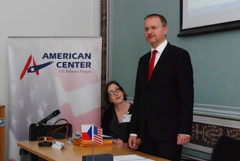 Kurz IDARM prohloubil znalosti zaměstnanců resortu v akvizicích