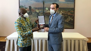 Demokratická republika Kongo má zájem o české radary a nákladní vozidla