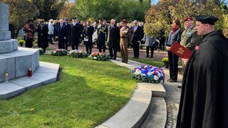 Na Olšanských hřbitovech se vzpomínalo na padlé vojáky ze zemí Commonwealthu