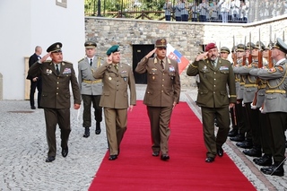 Generál Opata se zúčastnil jednání náčelníků generálních štábů zemí V4 na Slovensku