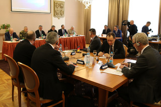 Ministerstvo obrany dnes jednalo s potenciálními dodavateli nových bojových vozidel pěchoty