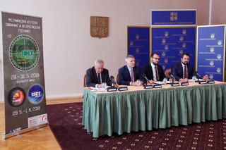 Ministerstvo obrany na veletrhu IDET v Brně představí současnou i budoucí vojenskou techniku 