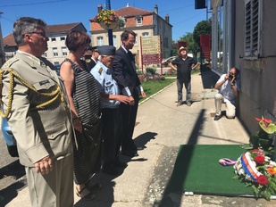 Darney má nový památník připomínající naše legionářské tradice