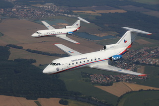 Armáda se rozloučila s letouny Jak-40