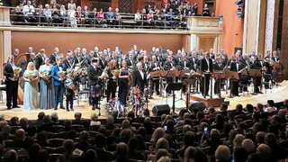 Na koncert pro veterány zavítal i hlavní dirigent vojenské hudby, jež doprovázela pohřeb královny Alžběty II. 