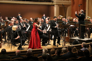 Klasické i válečné melodie rozezněly Rudolfinum. Ústřední hudba AČR zahrála k oslavě konce války