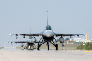 Letouny F-16