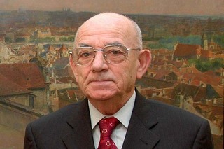 Zemřel bývalý ministr obrany Luboš Dobrovský