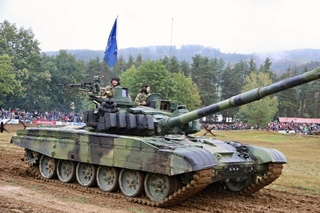 16. Tankový den v Lešanech přilákal i přes nepřízeň počasí tisíce diváků