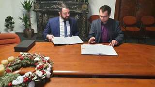 Náměstek Říha podepsal smlouvu zajišťující pozáruční servis mikrovlnných technologií po dobu tří let